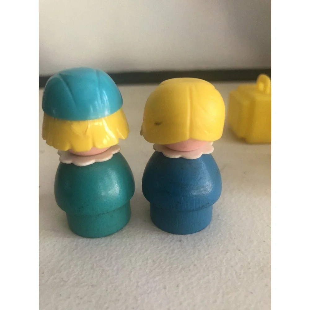 Vintage Fisher Price Little People Luggage Stewardess &‎ Girl